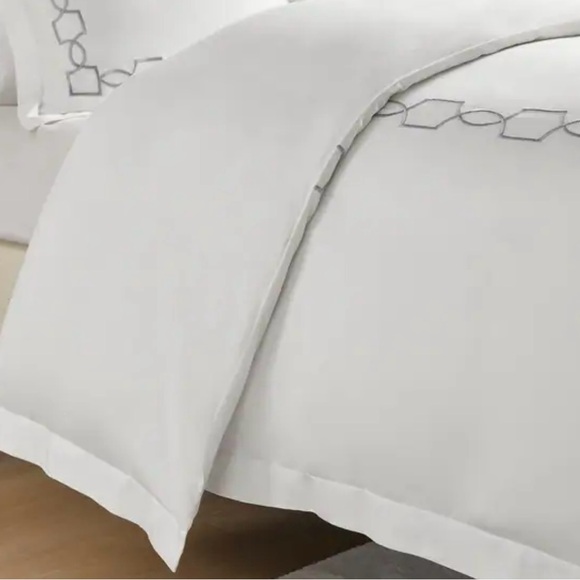 Croscill Home Villa 3 Piece Duvet Set Queen/Full Steel Gray - Picture 5 of 13